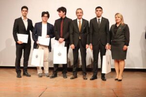 İngilizce Münazara Etkinliği’nin Finali Gerçekleştirildi